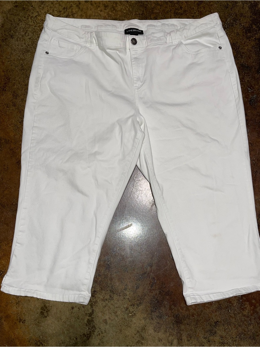 Lane Bryant White Cropped Capri Jeans
